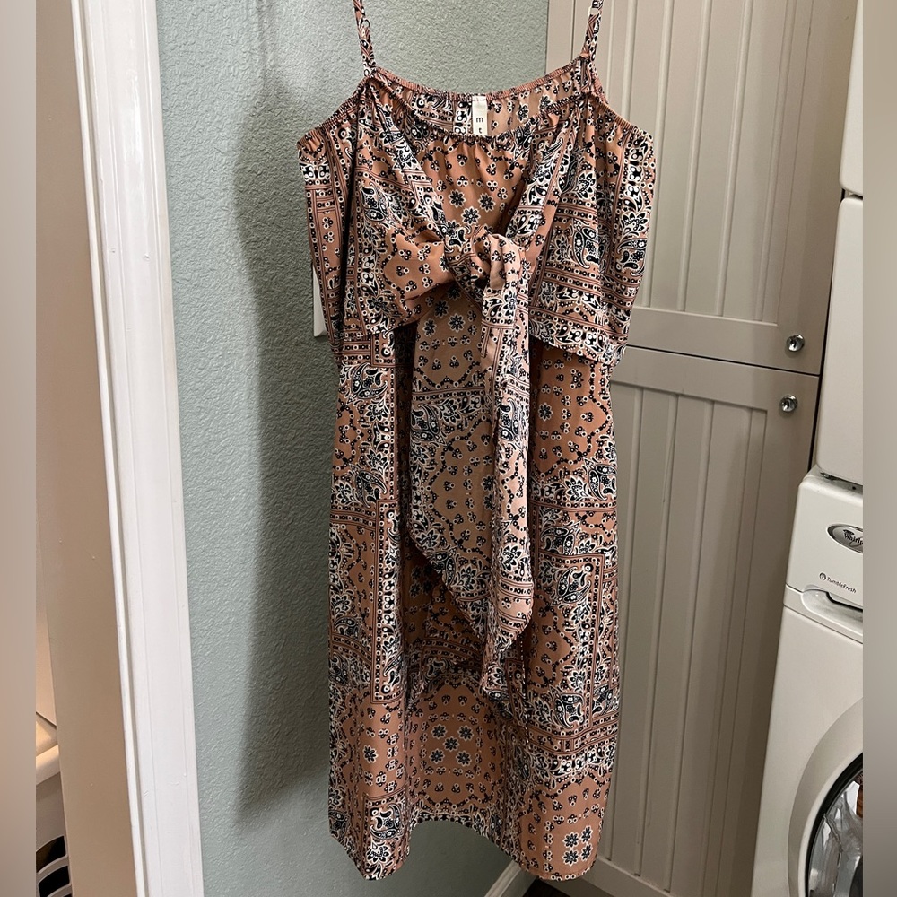 Mets Paisley Tie Front Dress